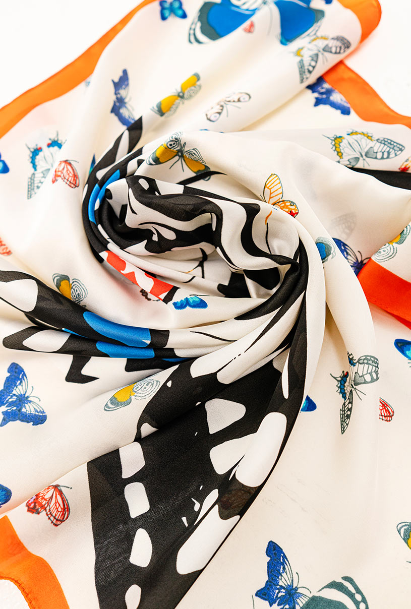 15794 SCARVE