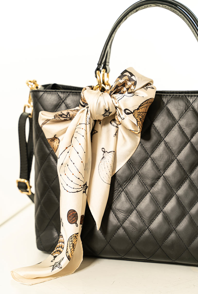15812 SCARVE