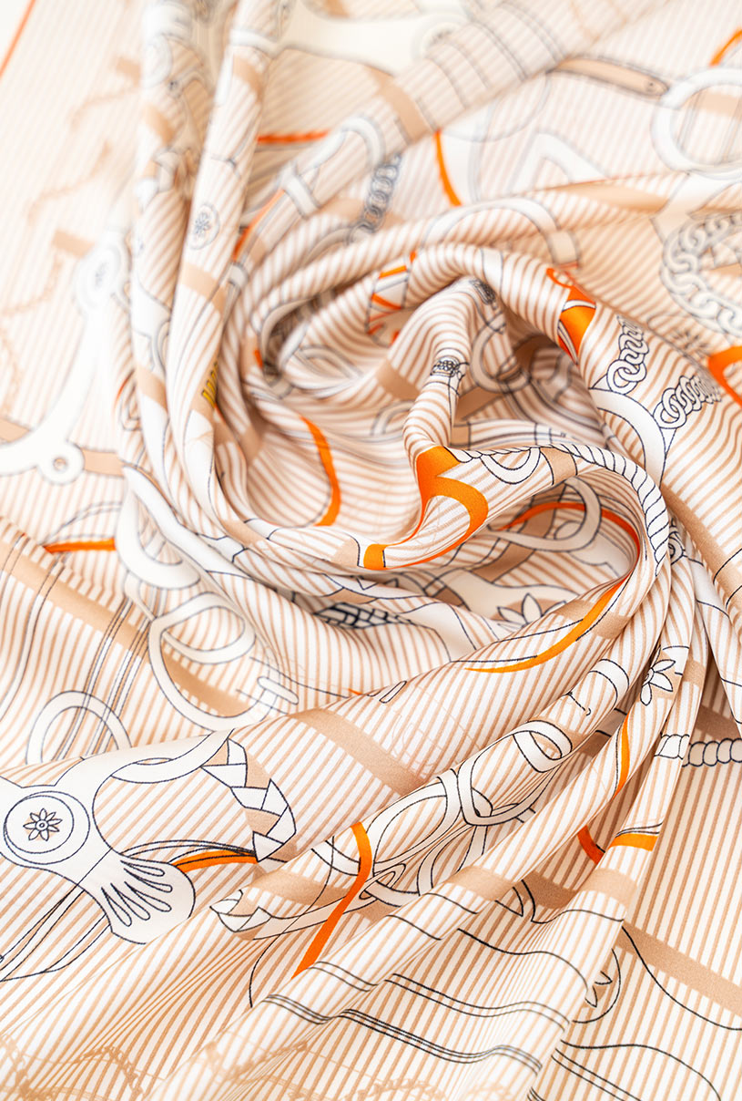 15817 SCARVE