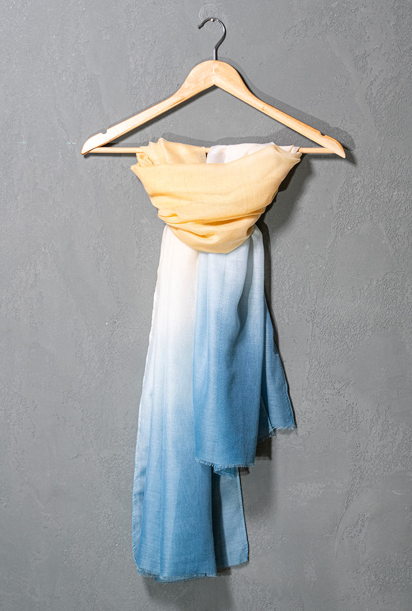 15819 SCARVE