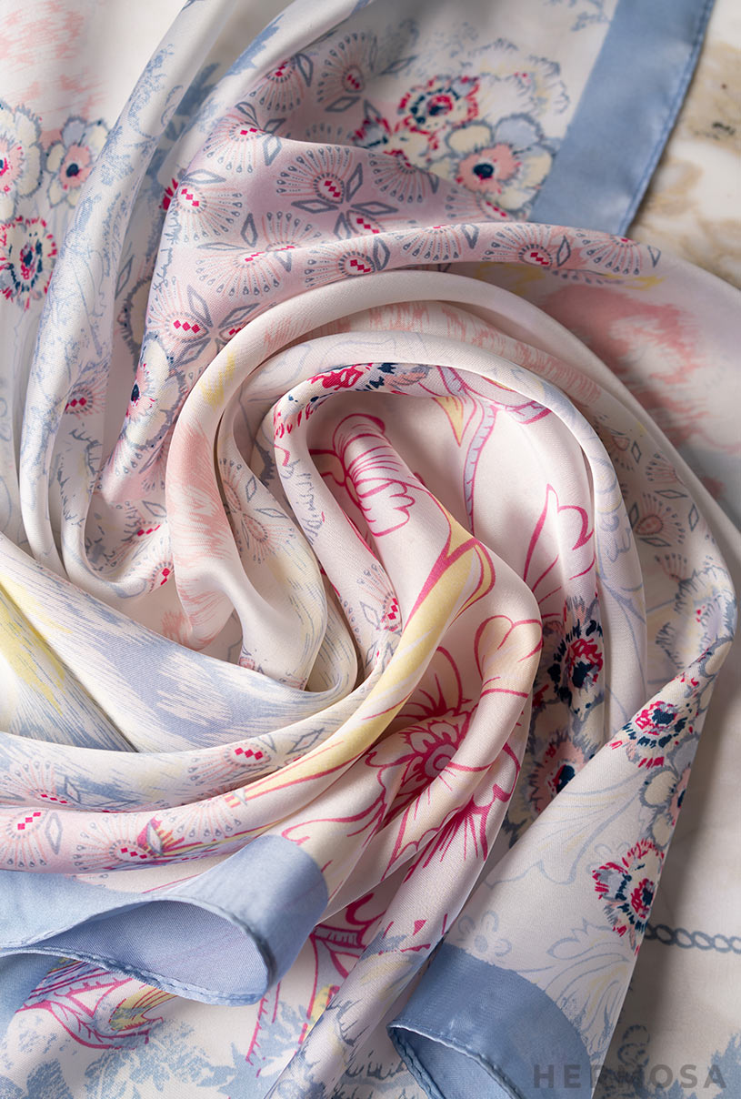 24613 SCARVE
