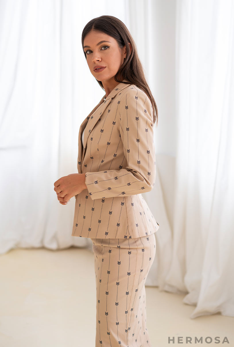 CLAUDIA BLAZER
